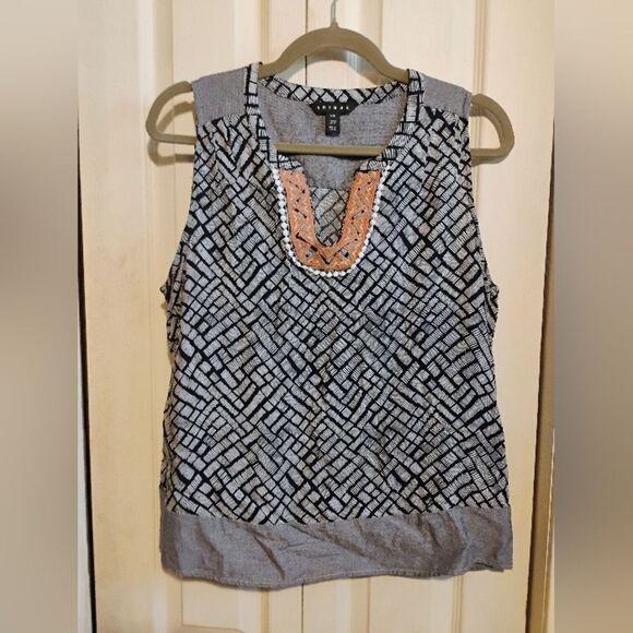 Tribal Black and White Graphic Tank Top with Bib Collar - Picture 1 of 14